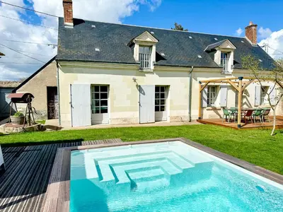 Piscine de l'établissement Gites-domainedupin, gîte de la Closerie ou située à proximité