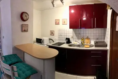 Cuisine ou kitchenette dans l'établissement Exclusive building for groups