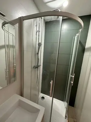 Salle de bains dans l'établissement Appartement atypique et chaleureux - 1 chambre