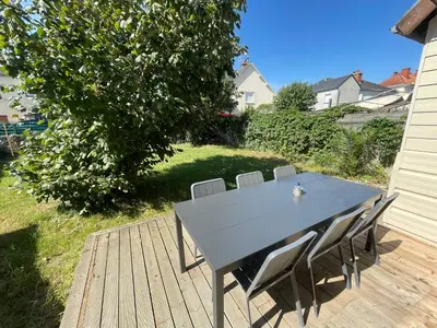 Jardin de l'établissement LES PINS - 24 Heures du Mans