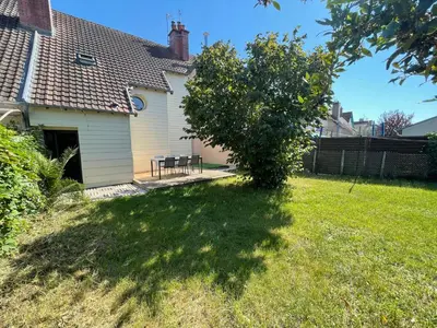 Jardin de l'établissement LES PINS - 24 Heures du Mans