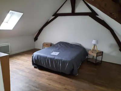 Un ou plusieurs lits dans un hébergement de l'établissement Maison centre Connerré - Proche 24h - 11 pers - 4 chambres