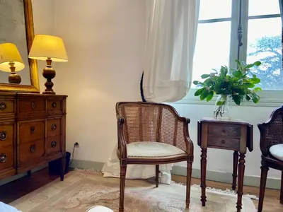 Coin salon dans l'établissement Chateau la Bainerie