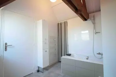 Salle de bains dans l'établissement La Pidellerie bord de Cher-Châteaux de la Loire