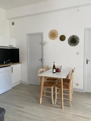 Cuisine ou kitchenette dans l'établissement Appartement Cosy avec vue sur le château