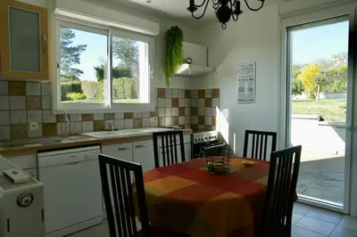 Cuisine ou kitchenette dans l'établissement Pierre de lune