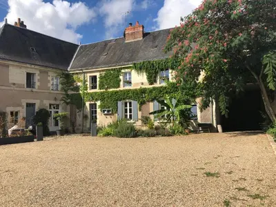 Jardin de l'établissement Suite en Chambre d'hôtes La Vigenna