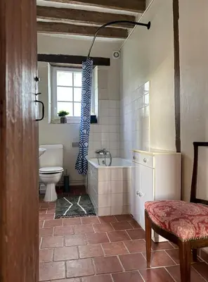 Salle de bains dans l'établissement Le charme de l'ancien au calme et à 8 min de Chenonceaux