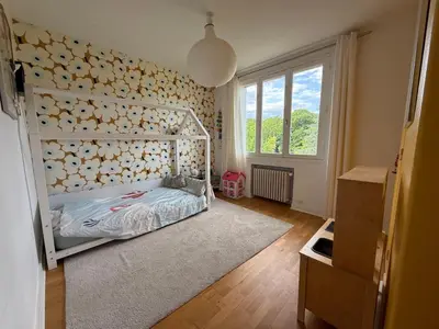 Un ou plusieurs lits dans un hébergement de l'établissement maison d'Adrien et Mathilde