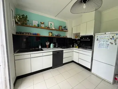 Cuisine ou kitchenette dans l'établissement maison d'Adrien et Mathilde