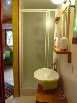 Salle de bains dans l'établissement Chambre d'hôte Moulin de l'Aumonier
