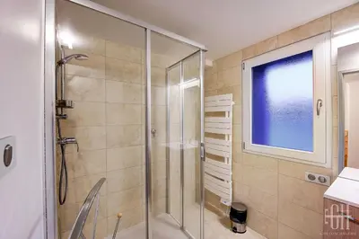 Salle de bains dans l'établissement Le Corail /100m Gare