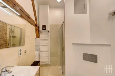 Salle de bains dans l'établissement L'Azur / 100m Gare