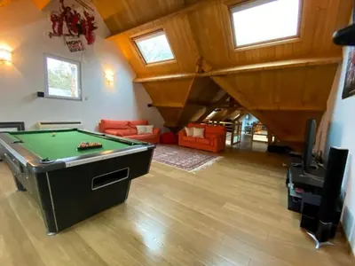 Billard dans l'établissement Villa Luxe Arnage aux portes du Circuit Piscine Chauffée