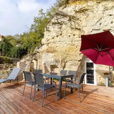 Gîte troglodyte unique avec jacuzzi