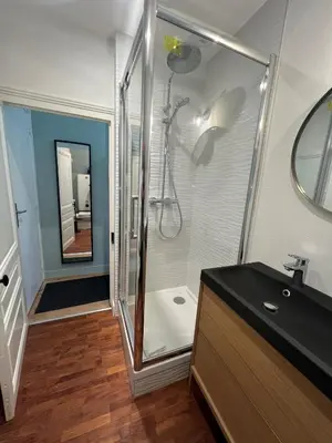 Salle de bains dans l'établissement Studio Basilique St Martin