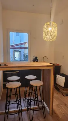 Cuisine ou kitchenette dans l'établissement Petit studio au cœur de saumur