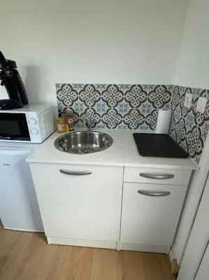 Cuisine ou kitchenette dans l'établissement Studio 2 personnes - Bouleries Jump - 24H du Mans
