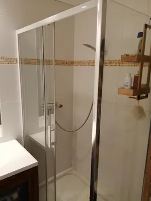 Salle de bains dans l'établissement Chambre des perdrix