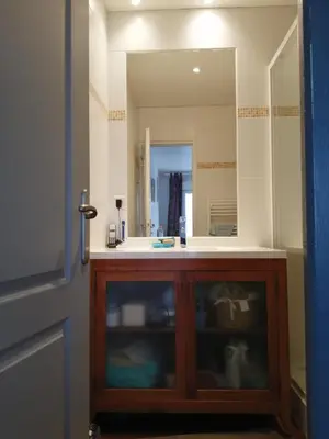 Cuisine ou kitchenette dans l'établissement Chambre des perdrix