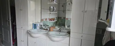 Salle de bains dans l'établissement maison pour 