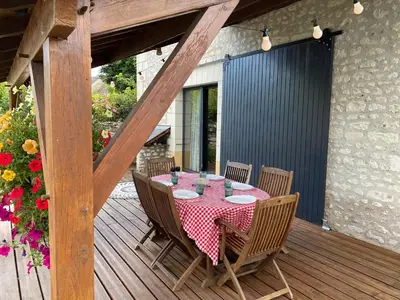 Balcon ou terrasse dans l'établissement Gîte Les Raudières 3 étoiles - Piscine et Spa
