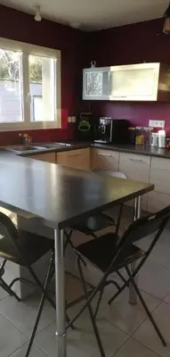 Cuisine ou kitchenette dans l'établissement chambre 24h le mans