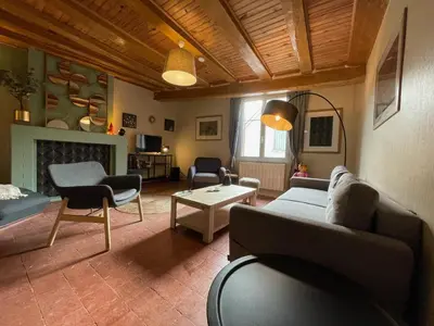 Coin salon dans l'établissement Le Doux Douillet Beauval à 5mn du Zoo - Gite Familial en Hypercentre de Saint-Aignan