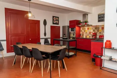Cuisine ou kitchenette dans l'établissement Maison de caractère du XVIII siècle