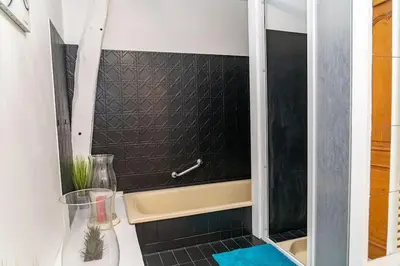 Salle de bains dans l'établissement Maison de caractère du XVIII siècle