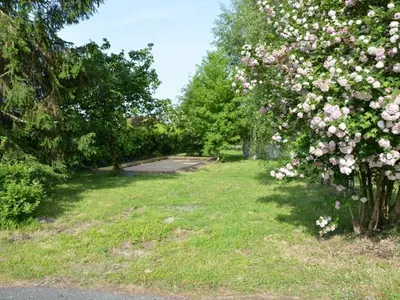 Jardin de l'établissement Maison de caractère 1840 en Touraine avec grand jardin, pêche, à proximité de Loches et châteaux. - FR-1-381-558