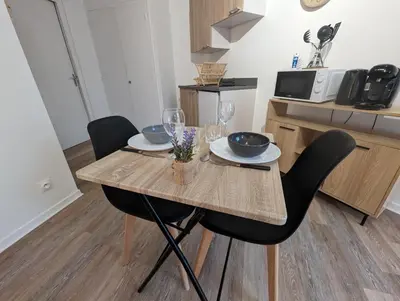 Cuisine ou kitchenette dans l'établissement La Loge - Studio - Centre - 2 pers