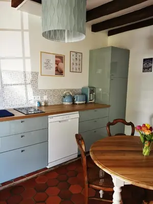 Cuisine ou kitchenette dans l'établissement Escapade au Prieuré