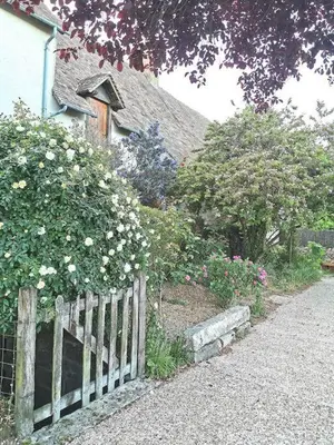 Jardin de l'établissement Escapade au Prieuré