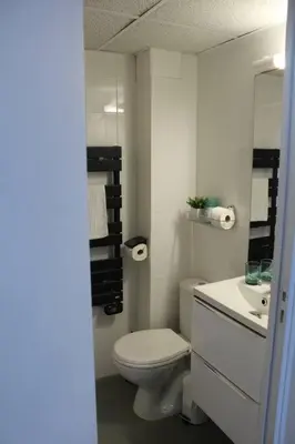 Salle de bains dans l'établissement Studio cosy au pied du château