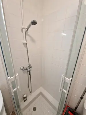 Salle de bains dans l'établissement Échappée royale au pied du château, Hyper-Centre - Royal escape at foot of castle, Hyper-Centre