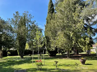 Jardin de l'établissement Aux Chambres des Dames