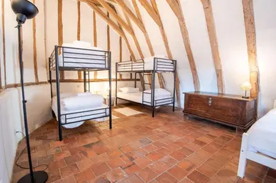 Un ou plusieurs lits dans un hébergement de l'établissement 16th century hunting lodge - Château de Nitray