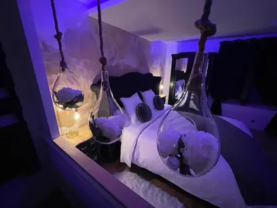 Un ou plusieurs lits dans un hébergement de l'établissement Love Room - La clé des secrets - Gîte Romantique