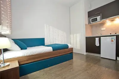 Cuisine ou kitchenette dans l'établissement Appart'hôtel Odalys City - Tours Le Jardin des Lettres