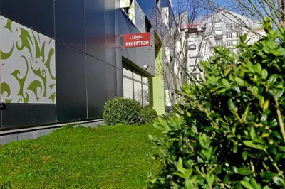 Jardin de l'établissement Appart'hôtel Odalys City - Tours Le Jardin des Lettres