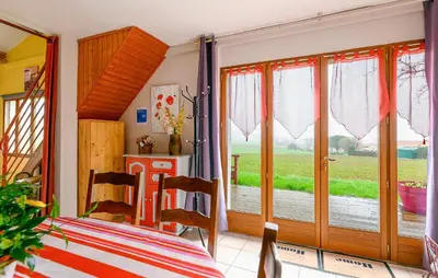 Un ou plusieurs lits dans un hébergement de l'établissement Cozy Home In Scorbé-Clairvaux With Wifi