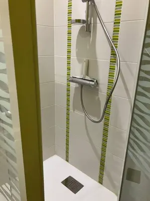 Salle de bains dans l'établissement Villa François