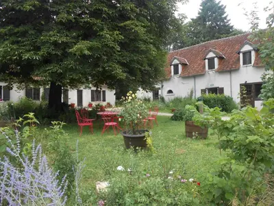 Jardin de l'établissement B&B La Ferme des Bordes