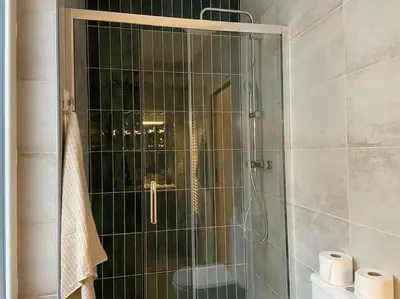 Salle de bains dans l'établissement Nid douillet tout équipé