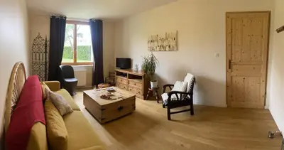 Télévision ou salle de divertissement dans l'établissement Simples Escales : gîte nature, détente et sauna