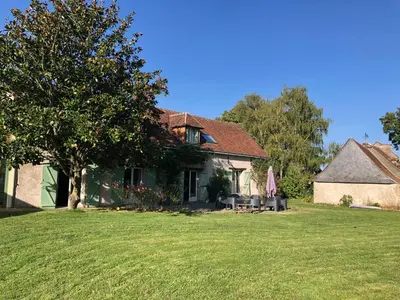 Jardin de l'établissement Domaine de la Haute Justerie - piscine & billard à l’orée des bois - Loire Valley