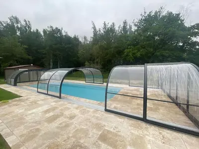 Piscine de l'établissement Gite des Terres Noires (nouveau logement) ou située à proximité