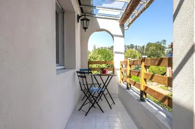 Balcon ou terrasse dans l'établissement La Villa Romaine, Jacuzzi 15 min du Zoo de Beauval