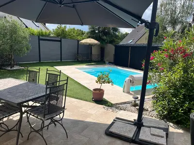 Piscine de l'établissement Élégante maison circuit des 24h00 du mans ou située à proximité